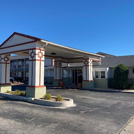 Cambridge Inn Oklahoma City Exterior foto